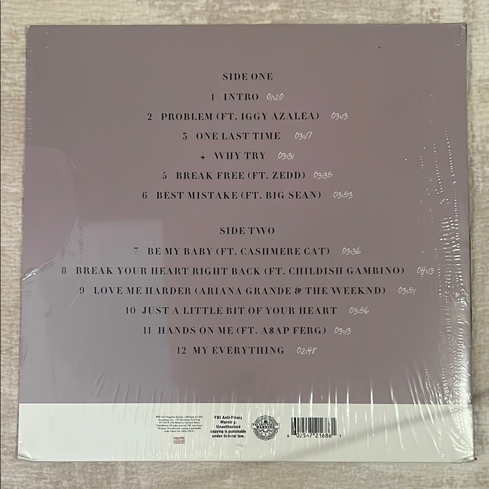 NEW Ariana Grande Exclusive Lavender Vinyl Record (My Everything Album) - Picture 2 of 5